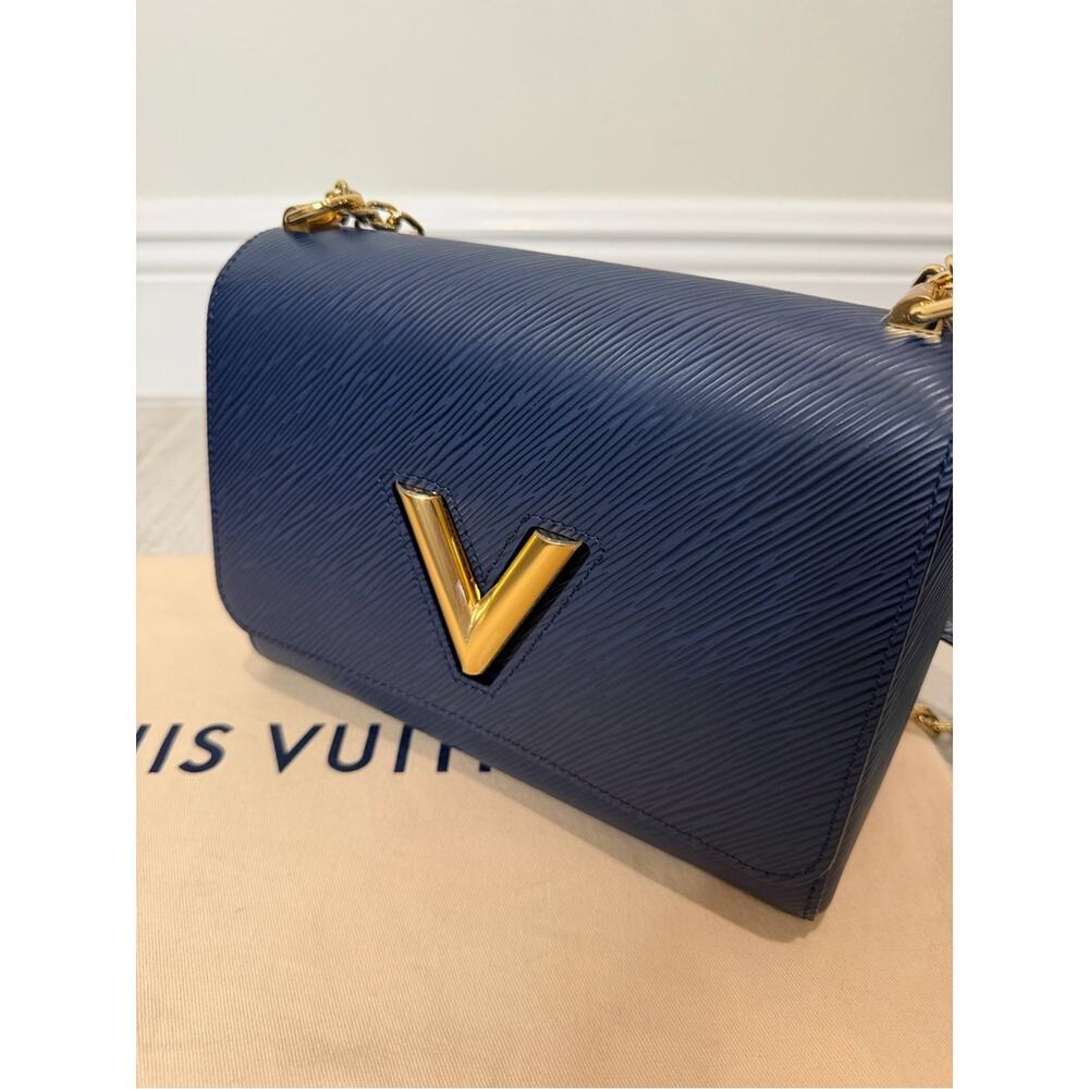 Louis Vuitton Navy Leather Twist MM Shoulder Bag with Gold Chain - Picture 4 of 12